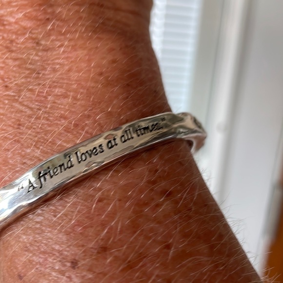 Silver bangle - Picture 1 of 2